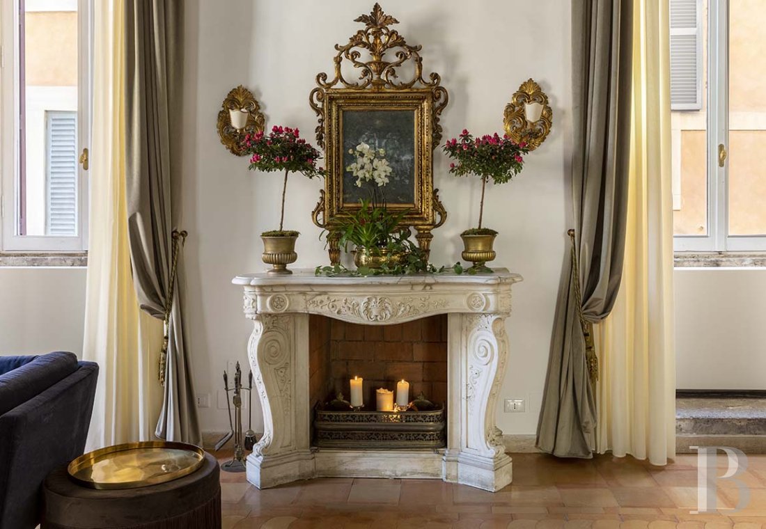A vast, completely renovated apartment on the top floor of a 16th-century palazzo in Rome - photo  n°6