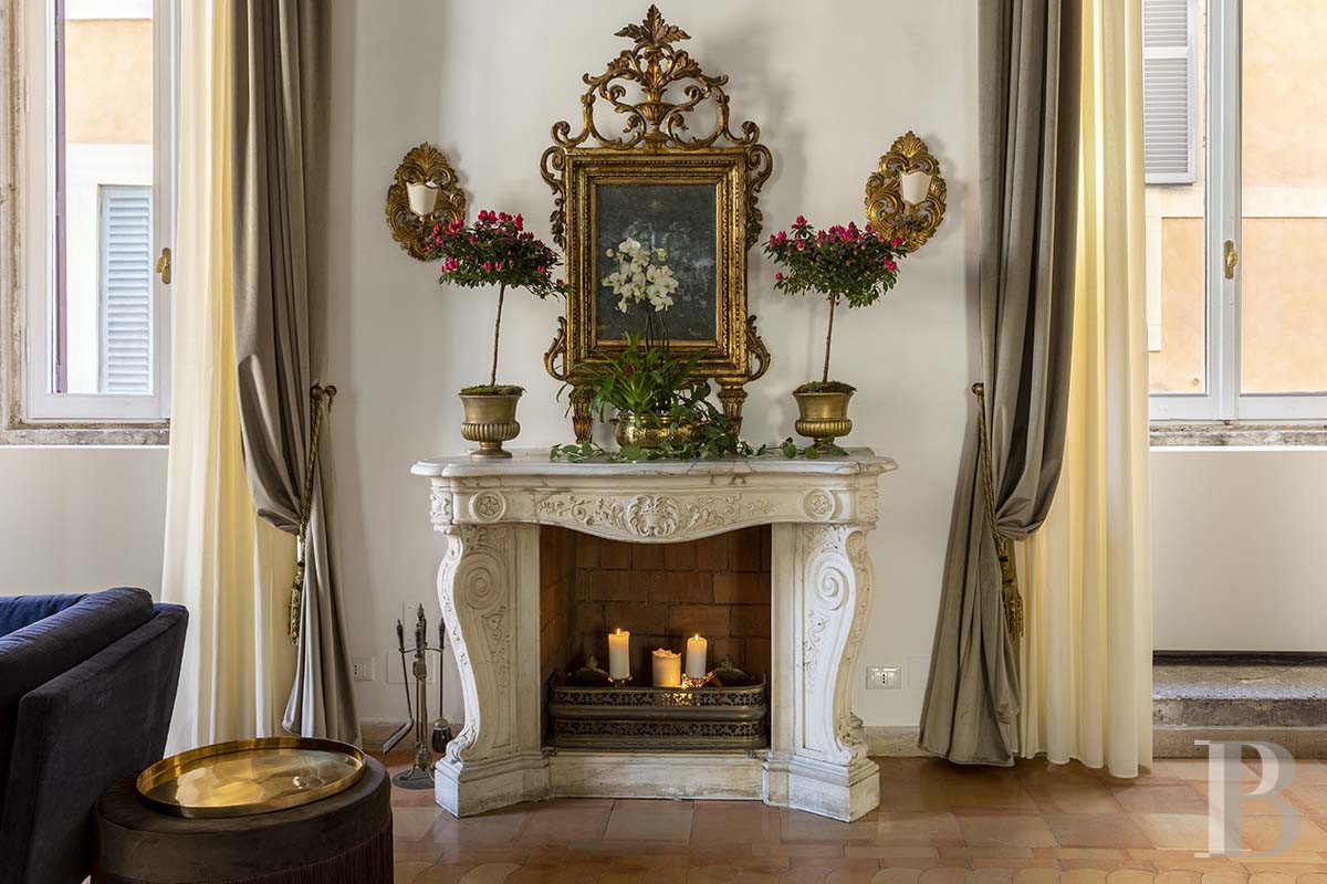 A vast, completely renovated apartment on the top floor of a 16th-century palazzo in Rome - photo  n°6