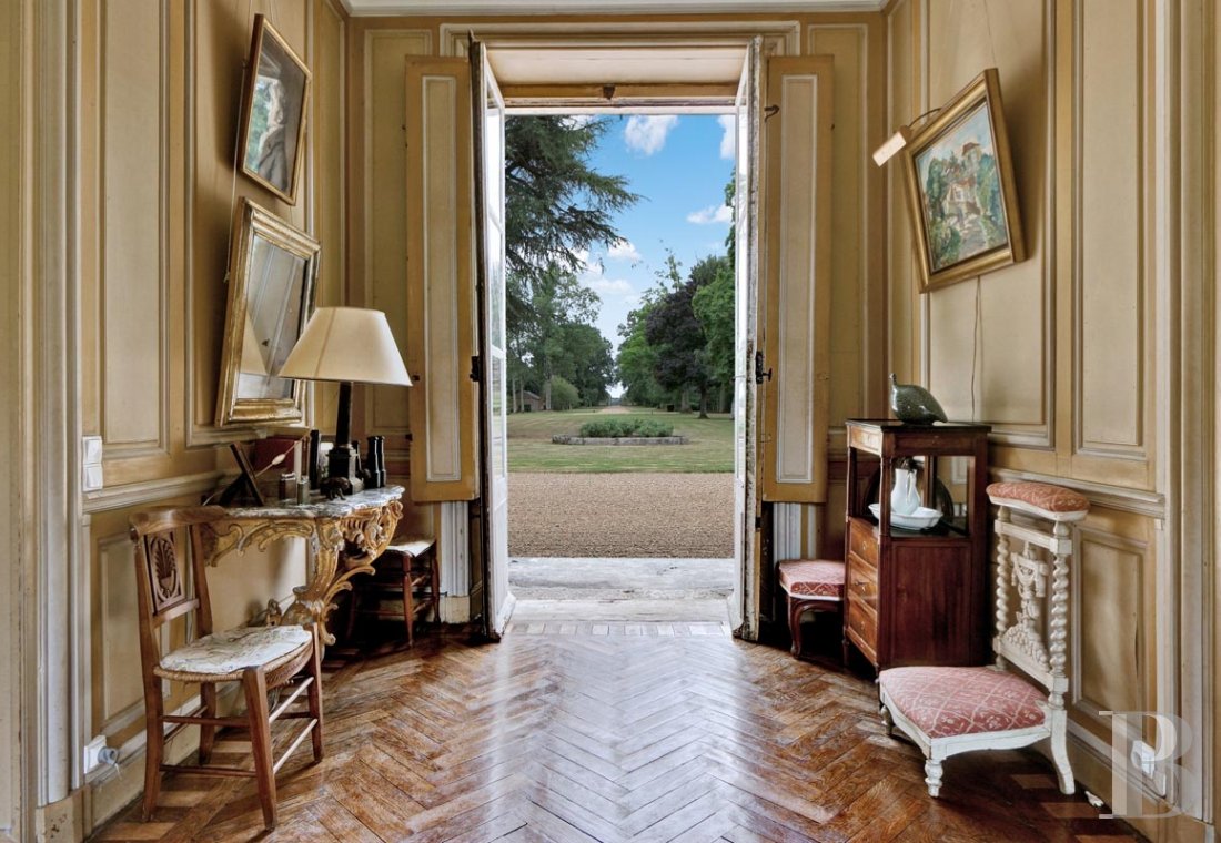 Au nord de Châteaudun, en Eure-et-Loir,  un château dans son parc à l’anglaise et ses vastes bois - photo  n°9
