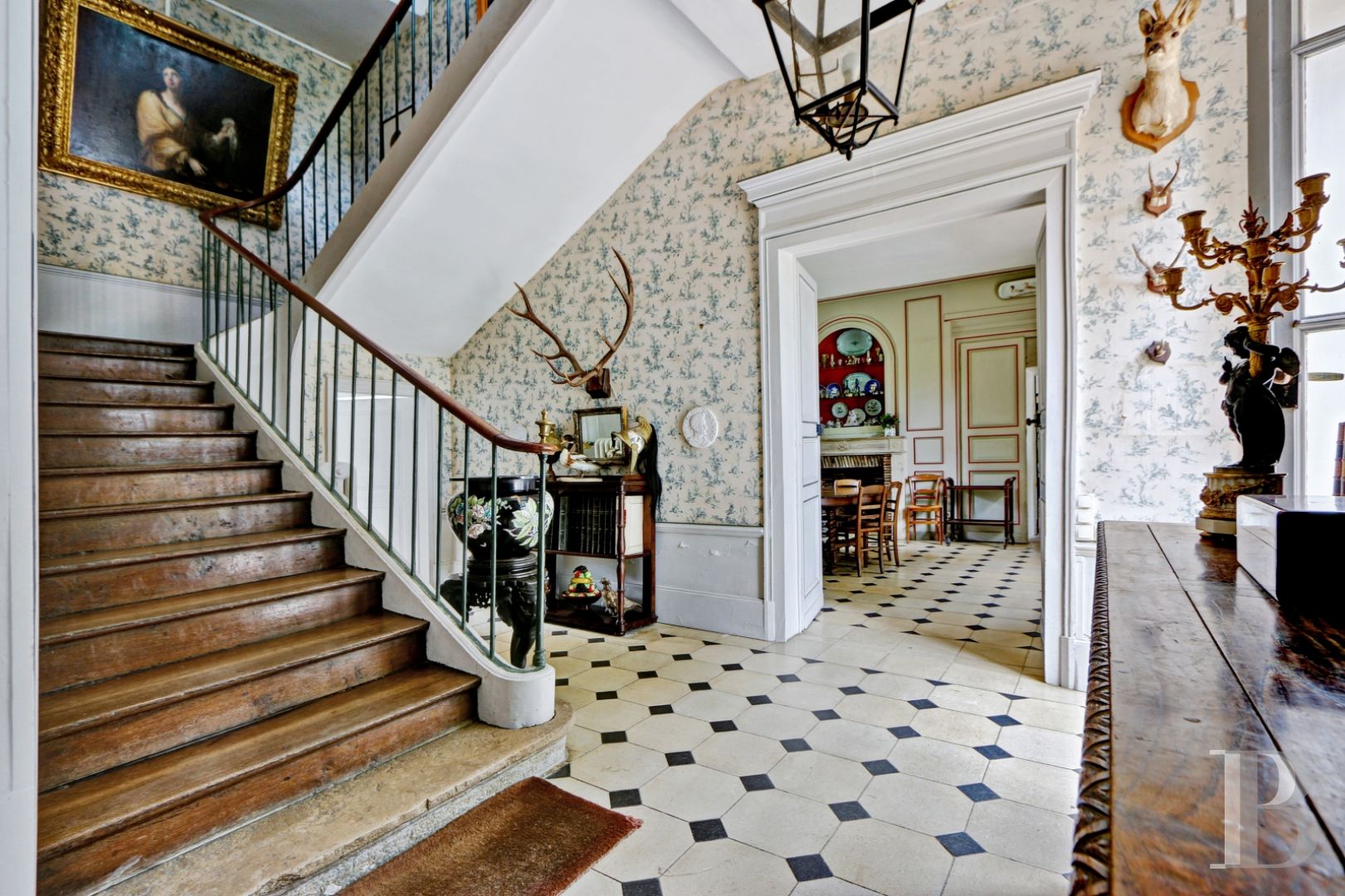 Au nord de Châteaudun, en Eure-et-Loir,  un château dans son parc à l’anglaise et ses vastes bois - photo  n°13