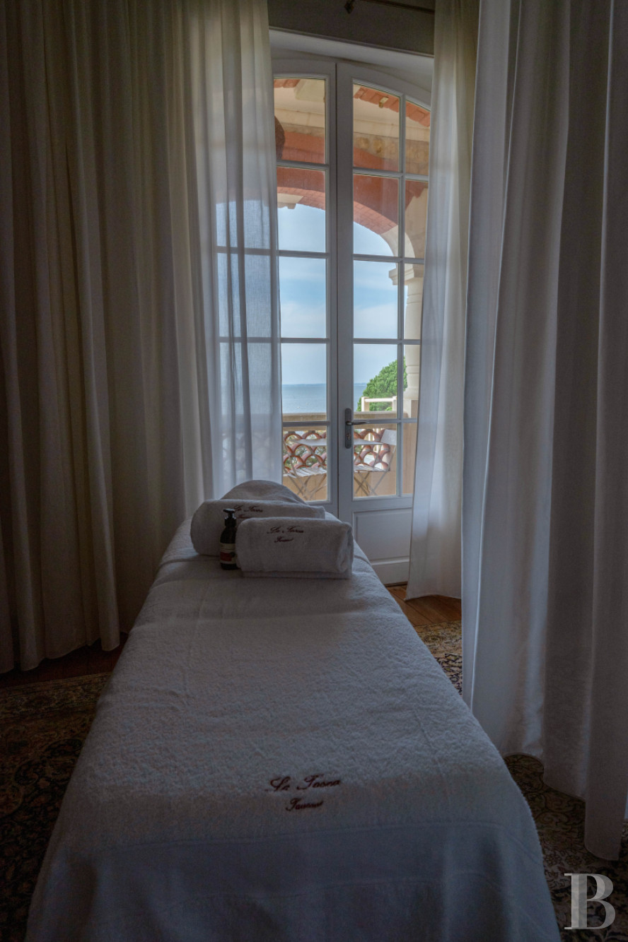 À Lanton, en première ligne sur le bassin d’Arcachon, une villa du début du 20e siècle aux accents italiens - photo  n°12