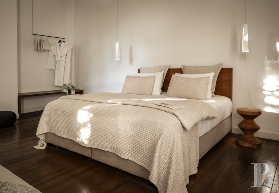 Dans l’Aveyron, aux portes de Millau, un ancien convent du 19e siècle en son jardin  - photo  n°14