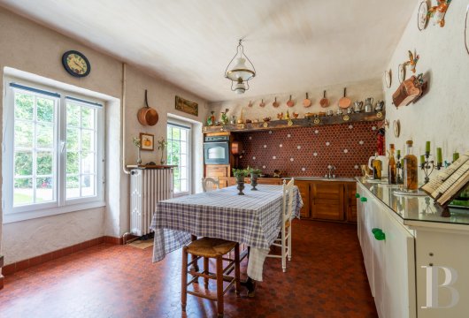 character properties France center val de loire   - 10