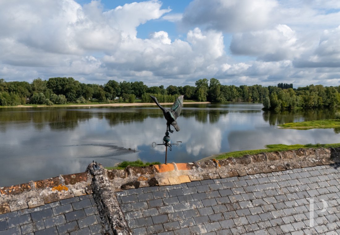 character properties France center val de loire   - 13