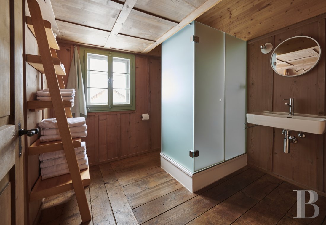 A 15th century farmhouse converted into a gîte nestled in the Schächen valley in the Swiss Canton of Uri - photo  n°12
