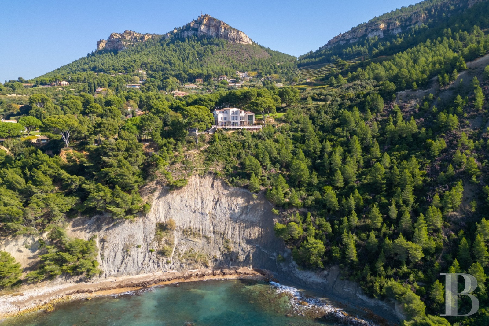 À Cassis,  un domaine de soixante hectares avec la Méditerranée pour seul horizon - photo  n°1