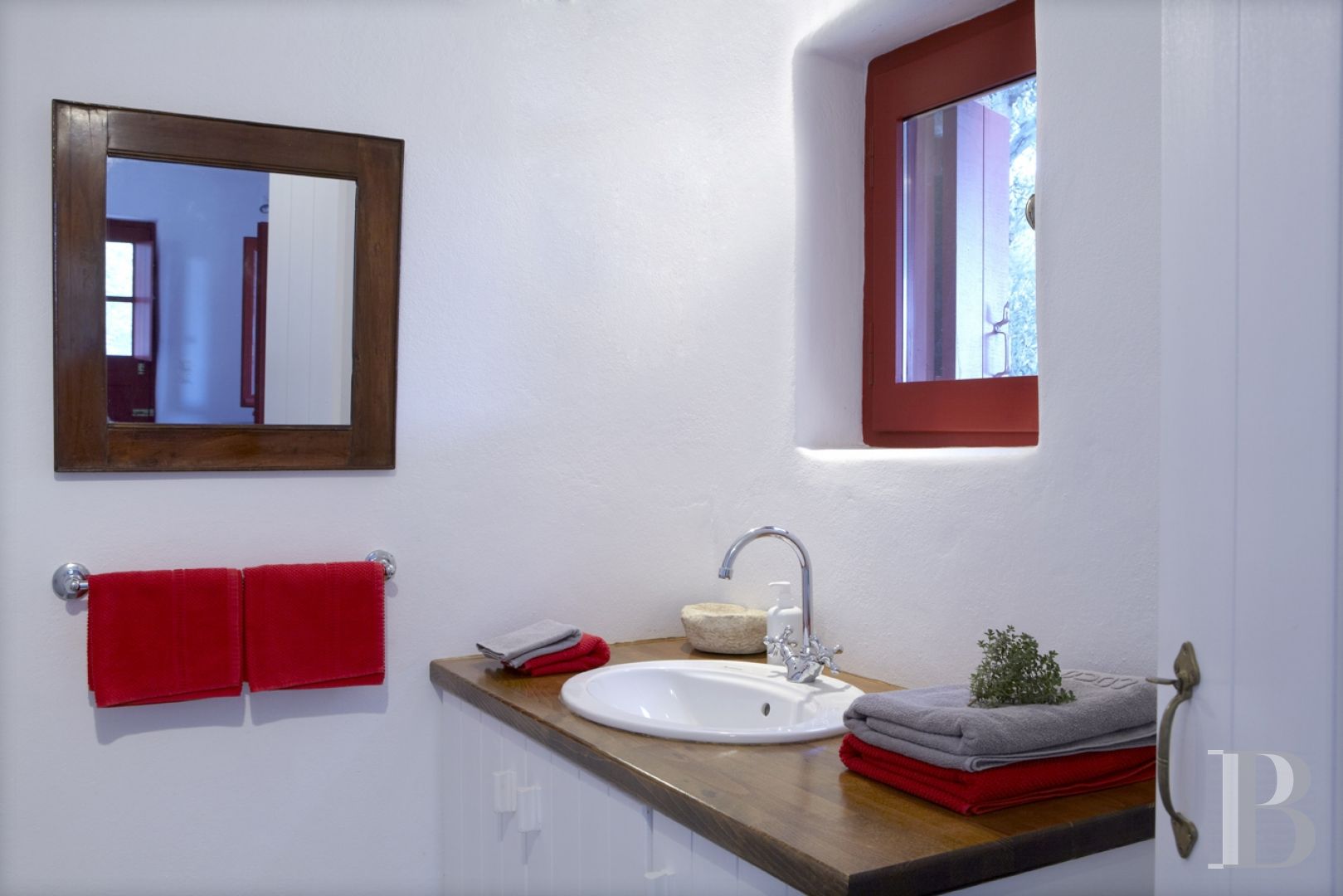 Three former sheepfolds united by a beautiful spirit by the sea in Tinos, the Cyclades - photo  n°20