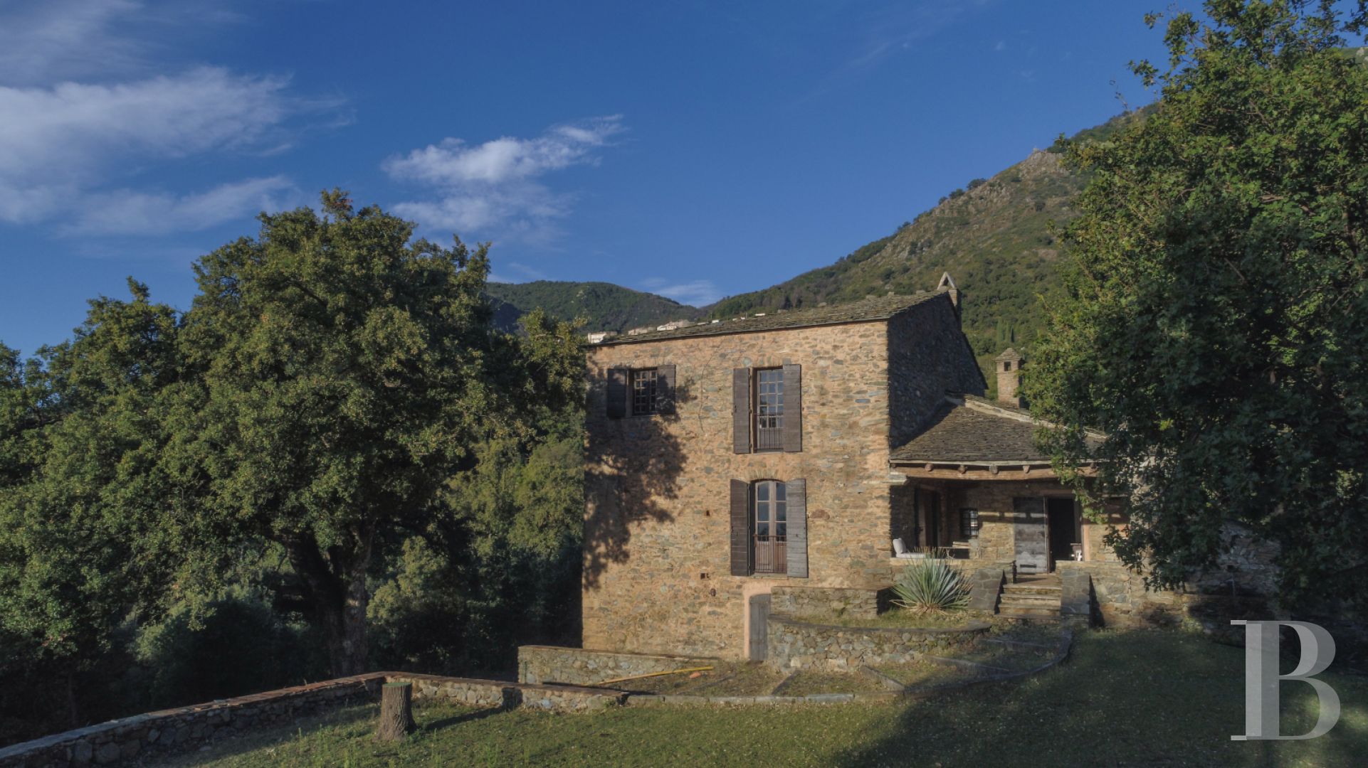 An 18th century house with well-preserved surroundings in Haute-Corse - photo  n°1