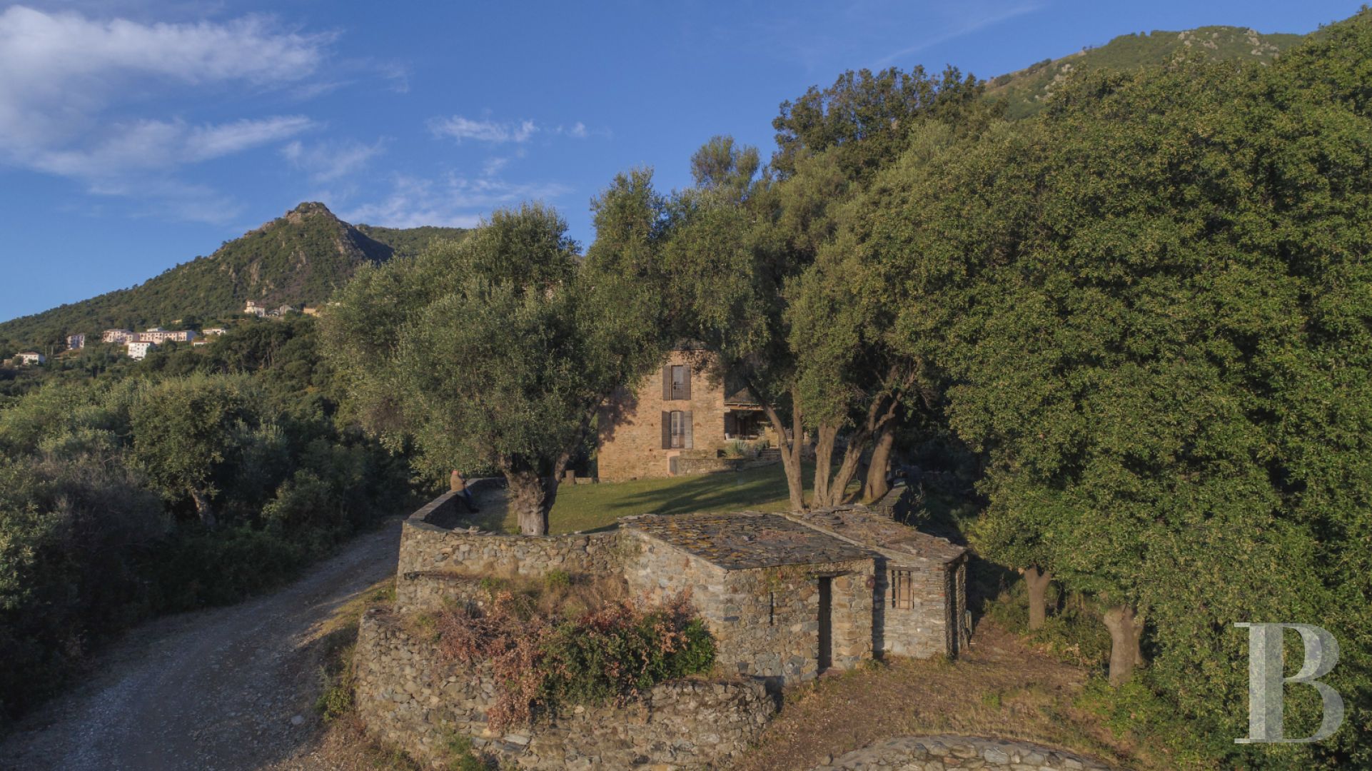 An 18th century house with well-preserved surroundings in Haute-Corse - photo  n°3