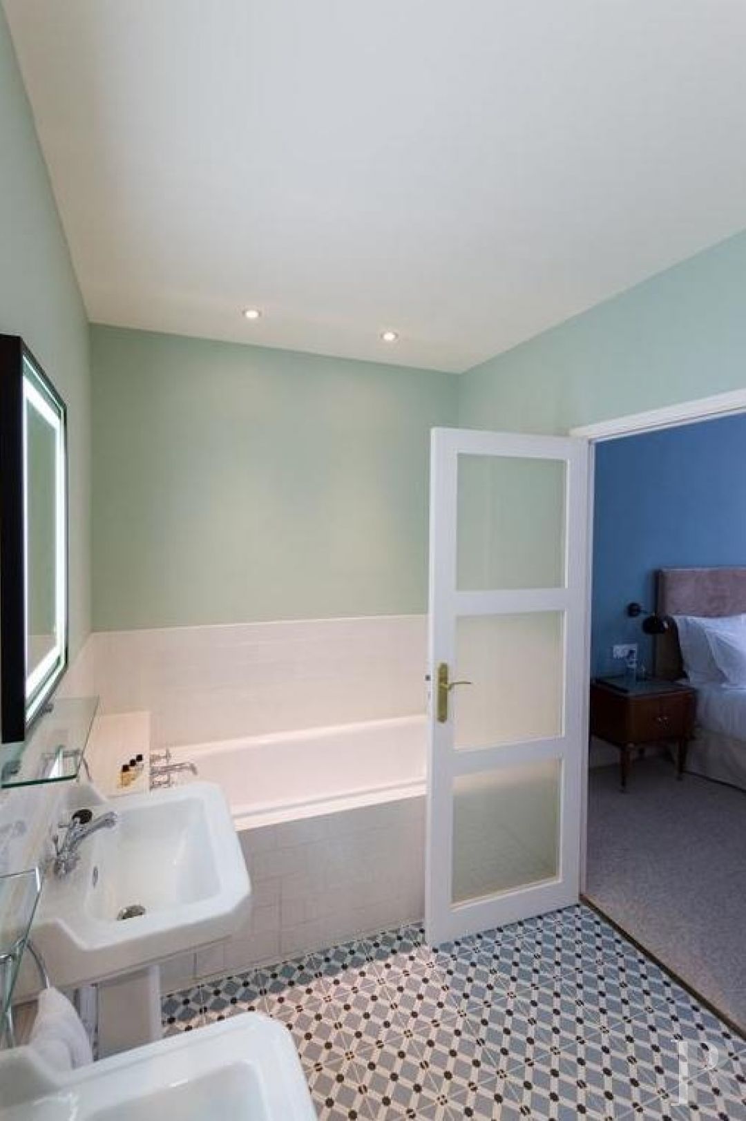 A late 19th century mansion in Arles designed by a famous city architect - photo  n°8