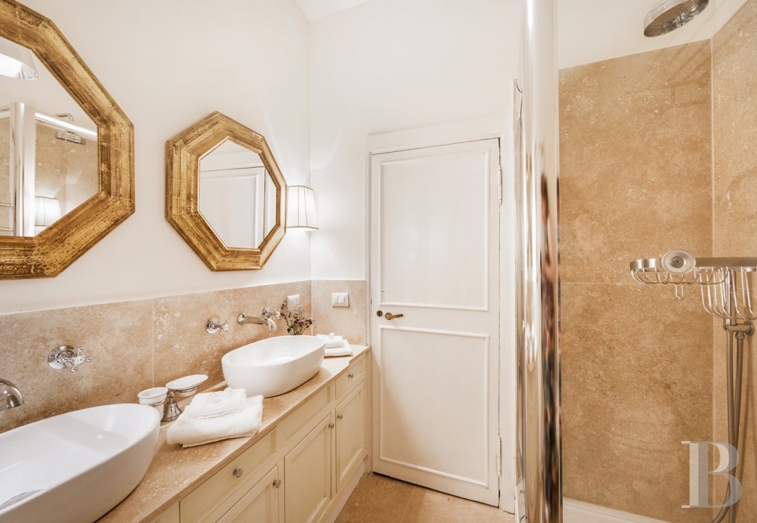 An apartment in a 16th century palazzo very close to Piazza Navona in Rome - photo  n°12