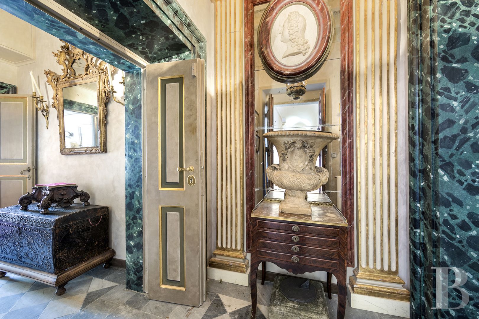 À Rome, tout près de la place Navone,  un appartement dans un palazzo du 16e siècle - photo  n°5