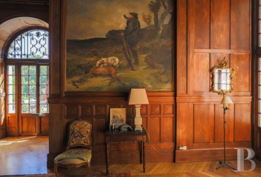 À Moret-sur-Loing, au sud de Fontainebleau, un ancien donjon royal du 12e siècle habité d’un rêve néo-gothique - photo  n°9