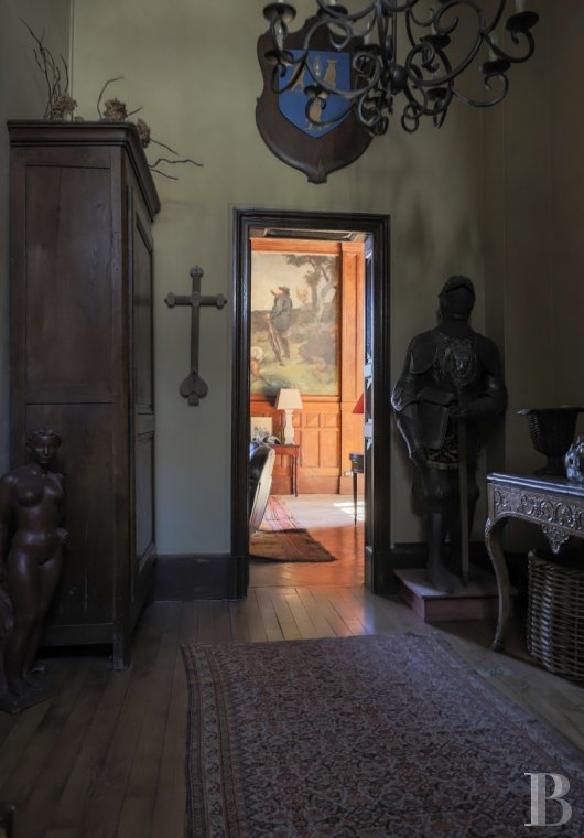 À Moret-sur-Loing, au sud de Fontainebleau, un ancien donjon royal du 12e siècle habité d’un rêve néo-gothique - photo  n°10