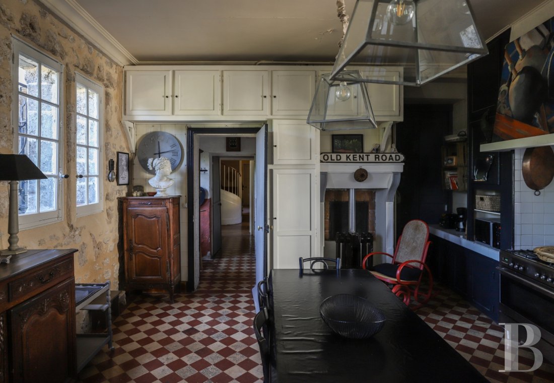 À Moret-sur-Loing, au sud de Fontainebleau, un ancien donjon royal du 12e siècle habité d’un rêve néo-gothique - photo  n°11