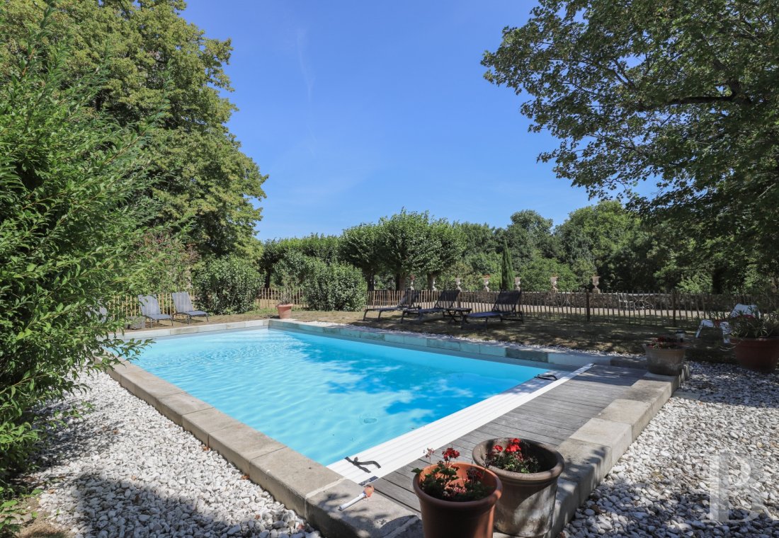 À Moret-sur-Loing, au sud de Fontainebleau, un ancien donjon royal du 12e siècle habité d’un rêve néo-gothique - photo  n°6