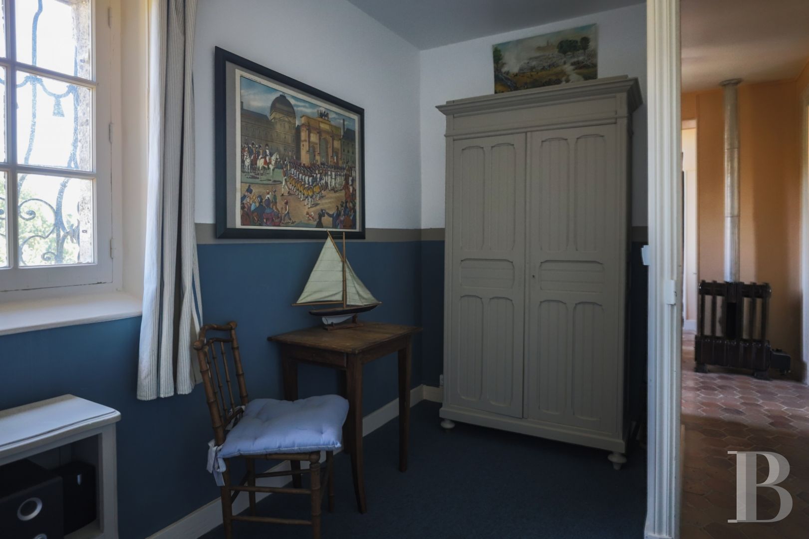 À Moret-sur-Loing, au sud de Fontainebleau, un ancien donjon royal du 12e siècle habité d’un rêve néo-gothique - photo  n°17