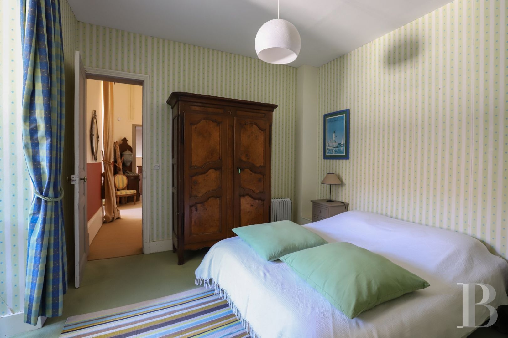 À Moret-sur-Loing, au sud de Fontainebleau, un ancien donjon royal du 12e siècle habité d’un rêve néo-gothique - photo  n°19