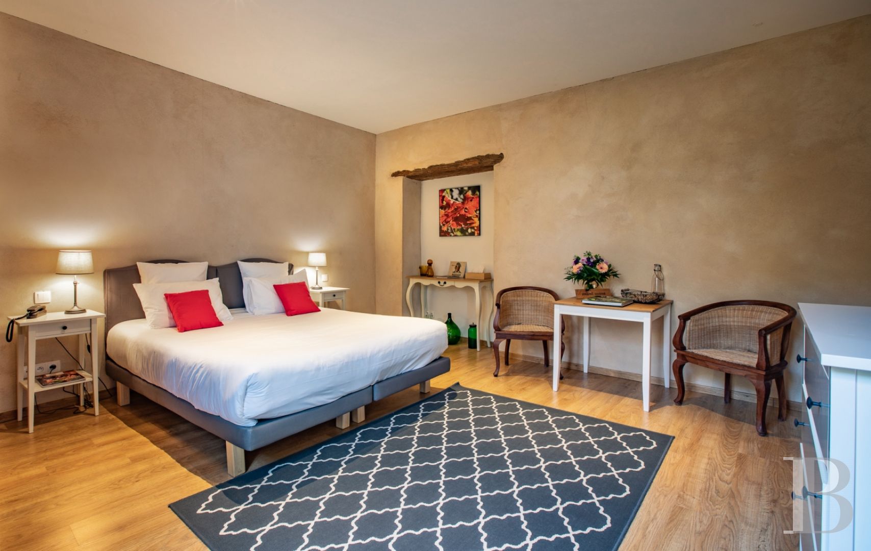 En pleine campagne gersoise, un ancien château de village du 12e siècle  - photo  n°9