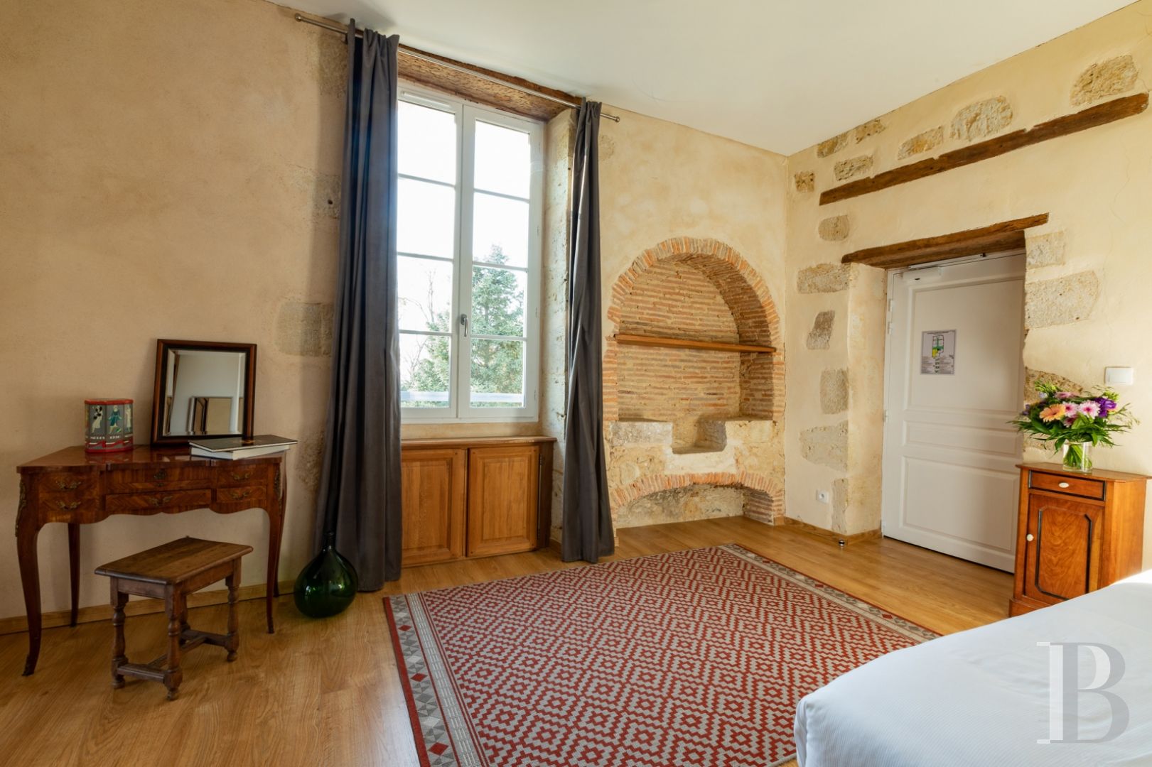 En pleine campagne gersoise, un ancien château de village du 12e siècle  - photo  n°23