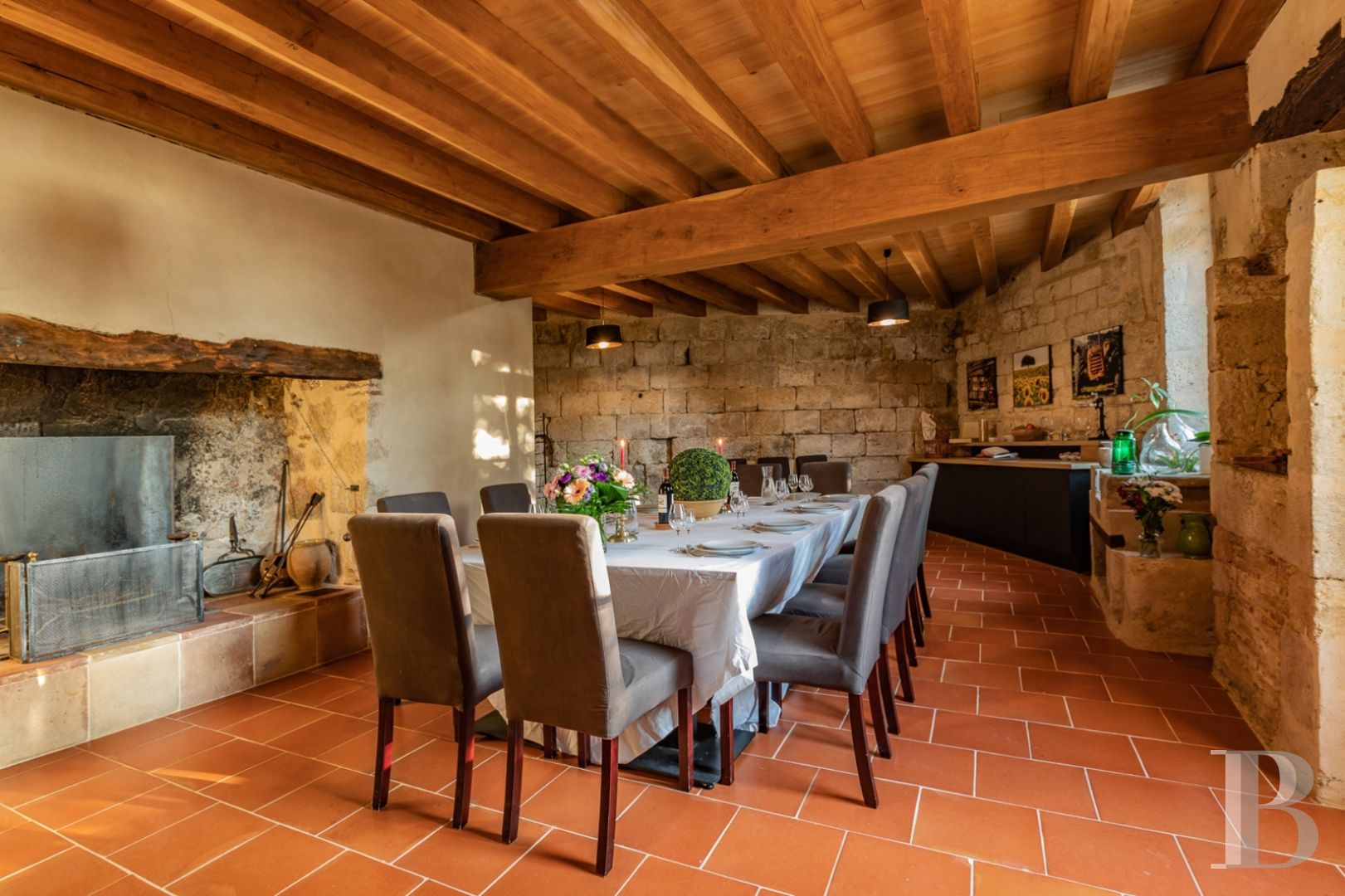 En pleine campagne gersoise, un ancien château de village du 12e siècle  - photo  n°12