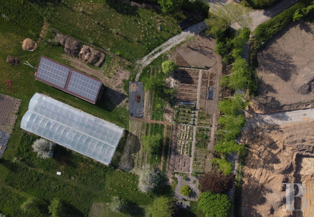 An old farmhouse transformed into an environmentally friendly hotel in a village to the south of Brussels in Brabant - photo  n°5