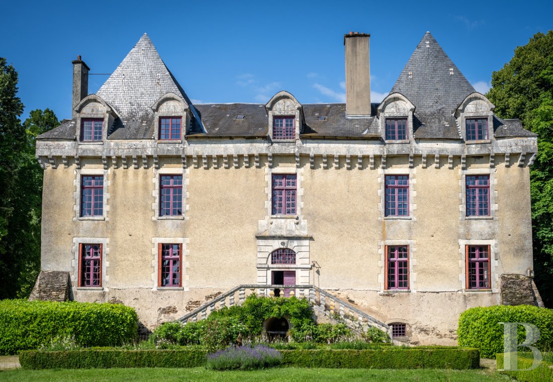 An elegant 17th century chateau with a park stretching for as far as the eye can see between Périgueux and Limoges, in the north of the Dordogne - photo  n°60