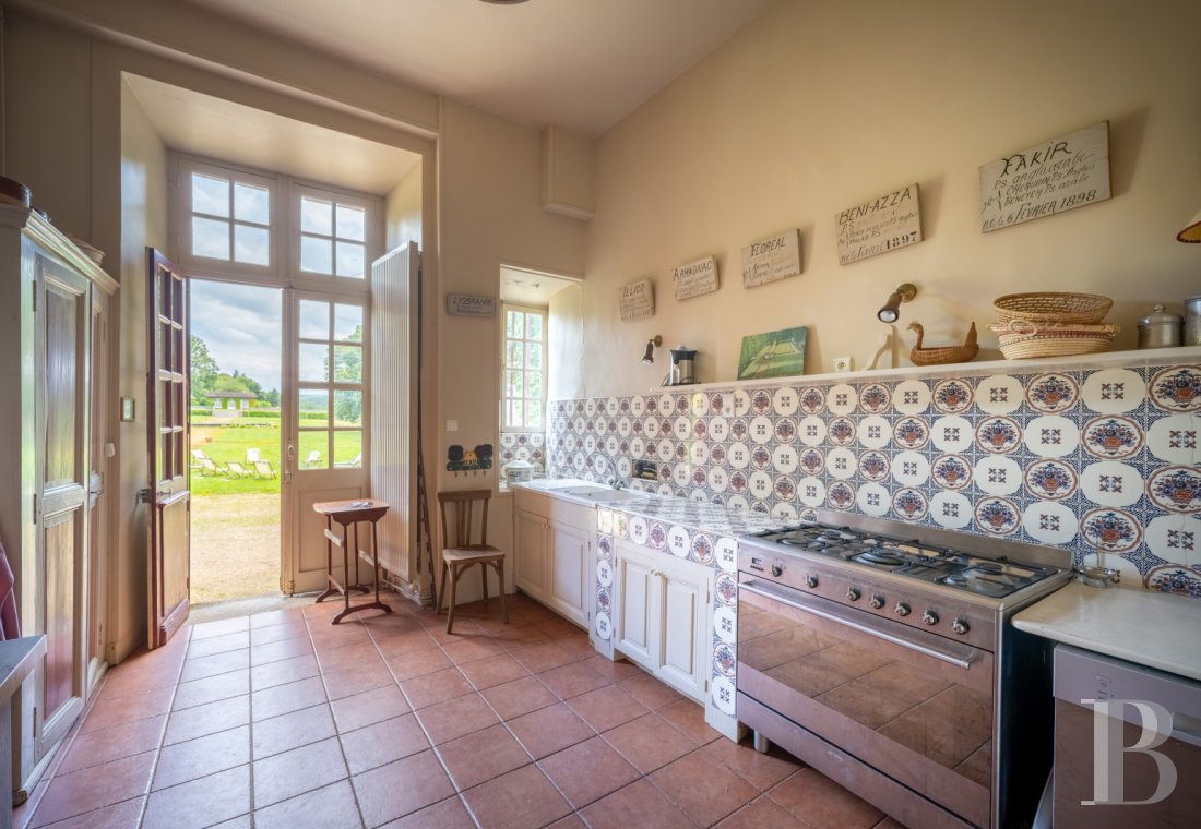 An elegant 17th century chateau with a park stretching for as far as the eye can see between Périgueux and Limoges, in the north of the Dordogne - photo  n°18