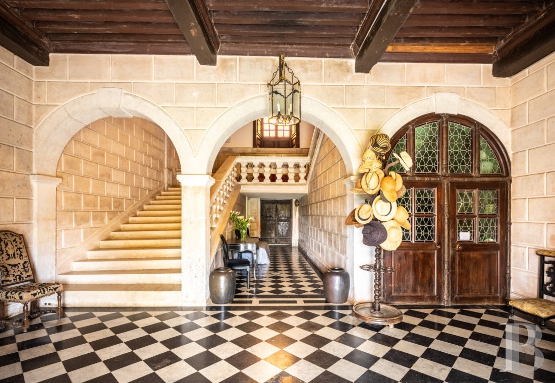 An elegant 17th century chateau with a park stretching for as far as the eye can see between Périgueux and Limoges, in the north of the Dordogne - photo  n°7