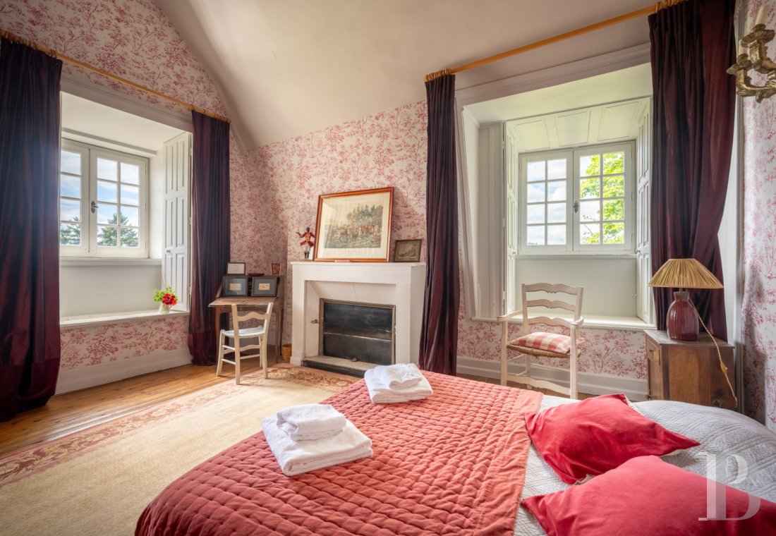 An elegant 17th century chateau with a park stretching for as far as the eye can see between Périgueux and Limoges, in the north of the Dordogne - photo  n°41