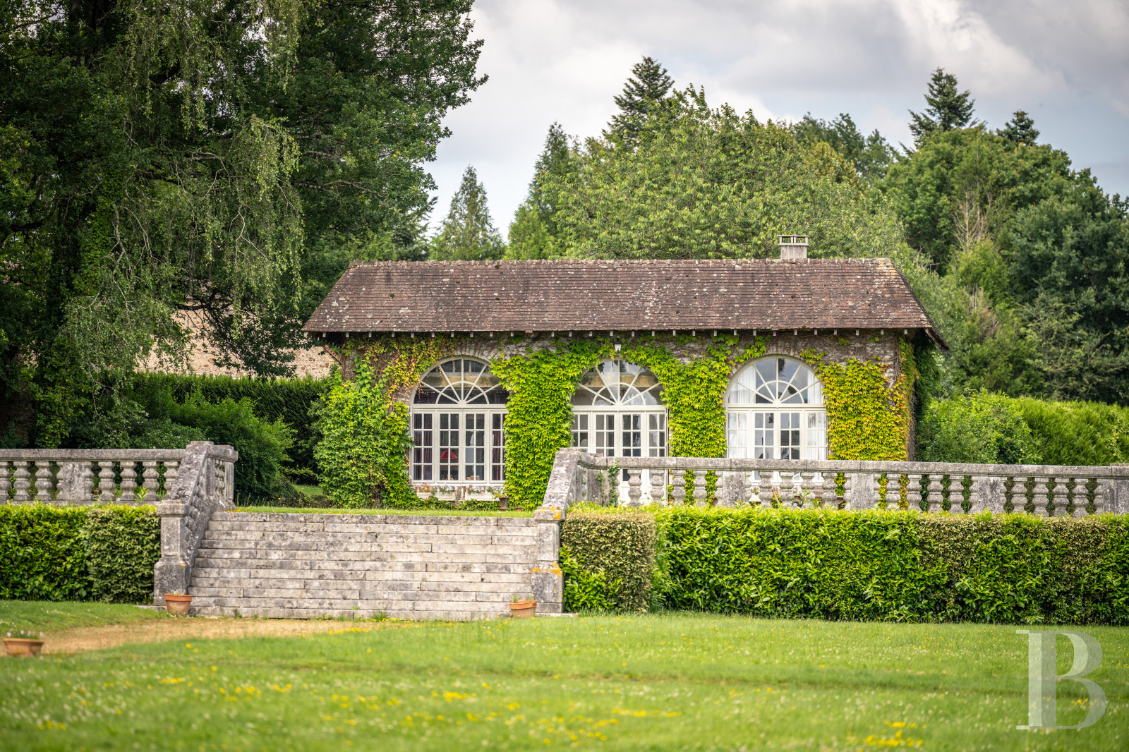 An elegant 17th century chateau with a park stretching for as far as the eye can see between Périgueux and Limoges, in the north of the Dordogne - photo  n°6