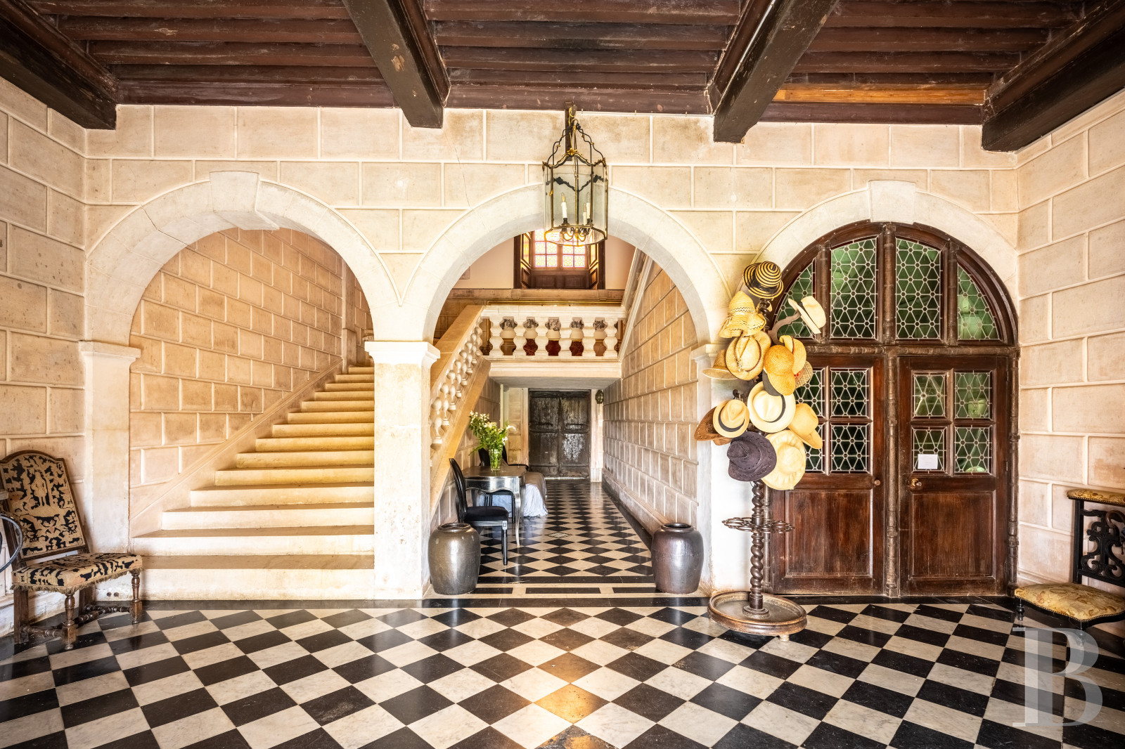 An elegant 17th century chateau with a park stretching for as far as the eye can see between Périgueux and Limoges, in the north of the Dordogne - photo  n°7