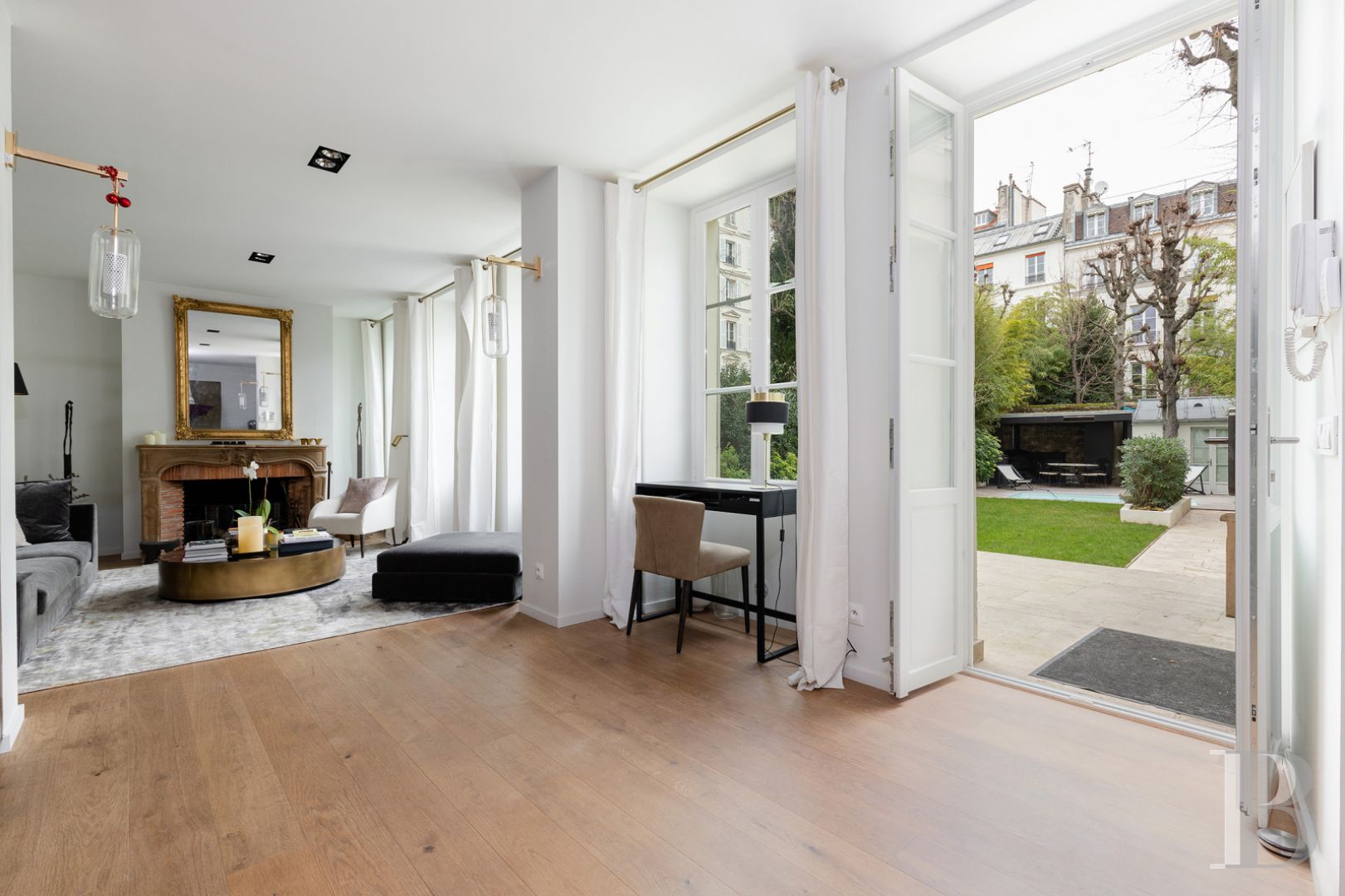 An 18th century house and garden just a stone's throw from Rue Mouffetard, not far from the Panthéon - photo  n°7