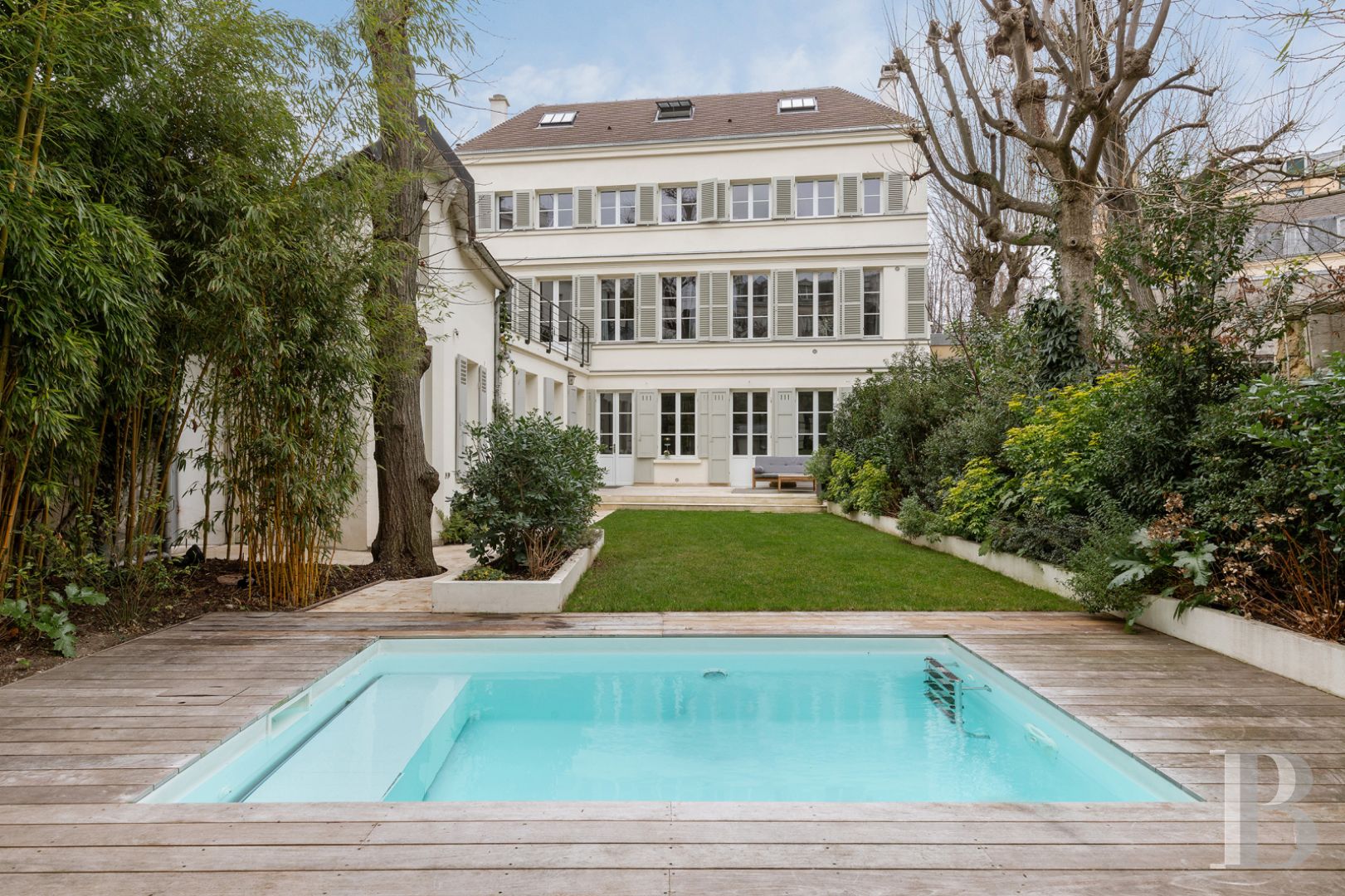 An 18th century house and garden just a stone's throw from Rue Mouffetard, not far from the Panthéon - photo  n°1