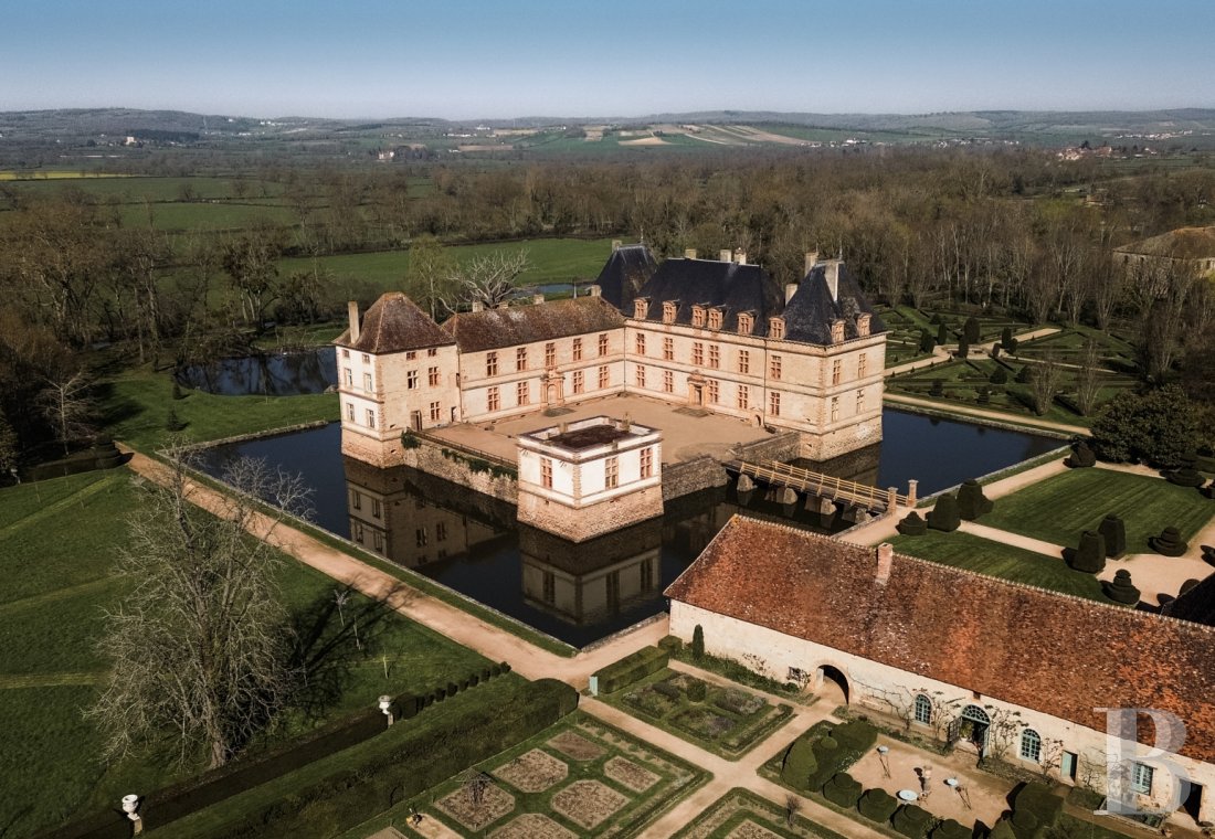 chateaux a vendre bourgogne   - 1