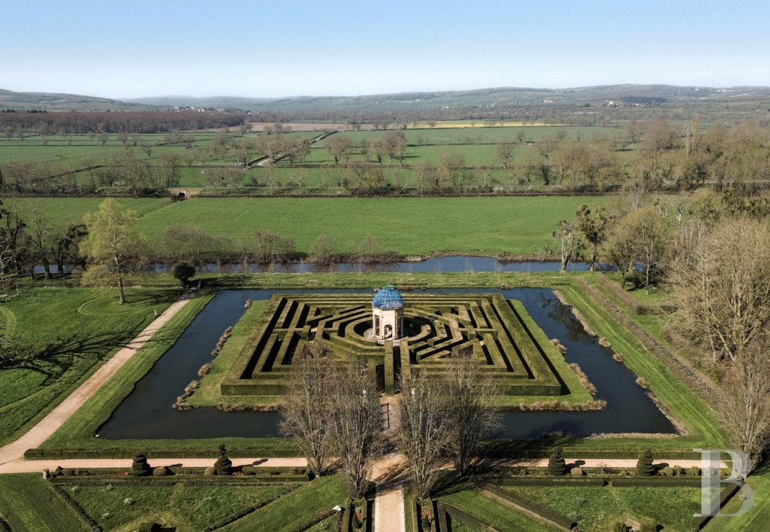 chateaux a vendre bourgogne   - 25