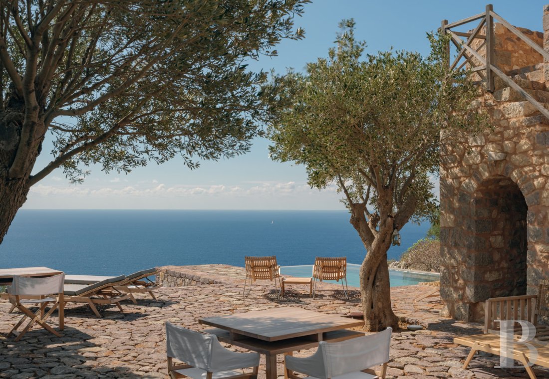 An old tower house transformed into an intimate hotel with expansive views of the Mani peninsula, to the south of the Peloponnese - photo  n°27
