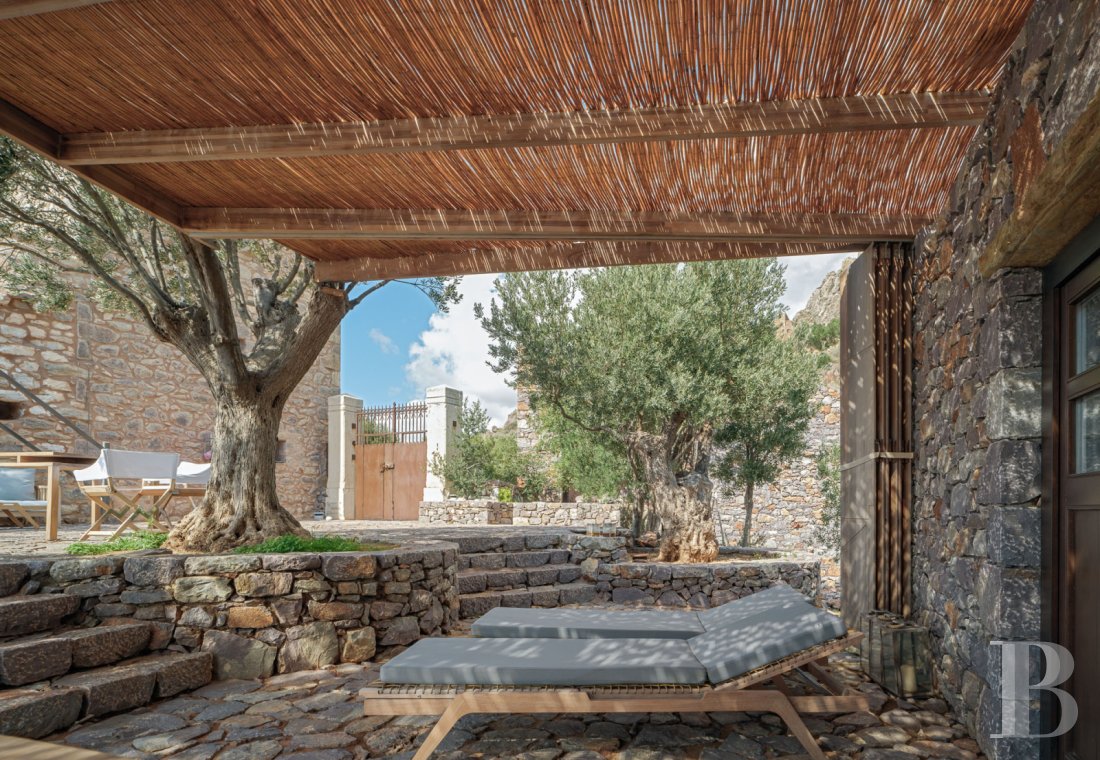 An old tower house transformed into an intimate hotel with expansive views of the Mani peninsula, to the south of the Peloponnese - photo  n°6