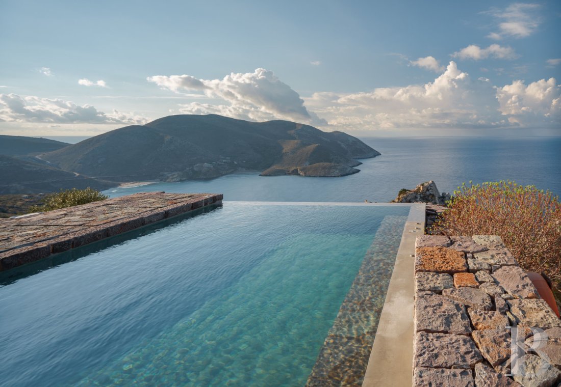 An old tower house transformed into an intimate hotel with expansive views of the Mani peninsula, to the south of the Peloponnese - photo  n°9