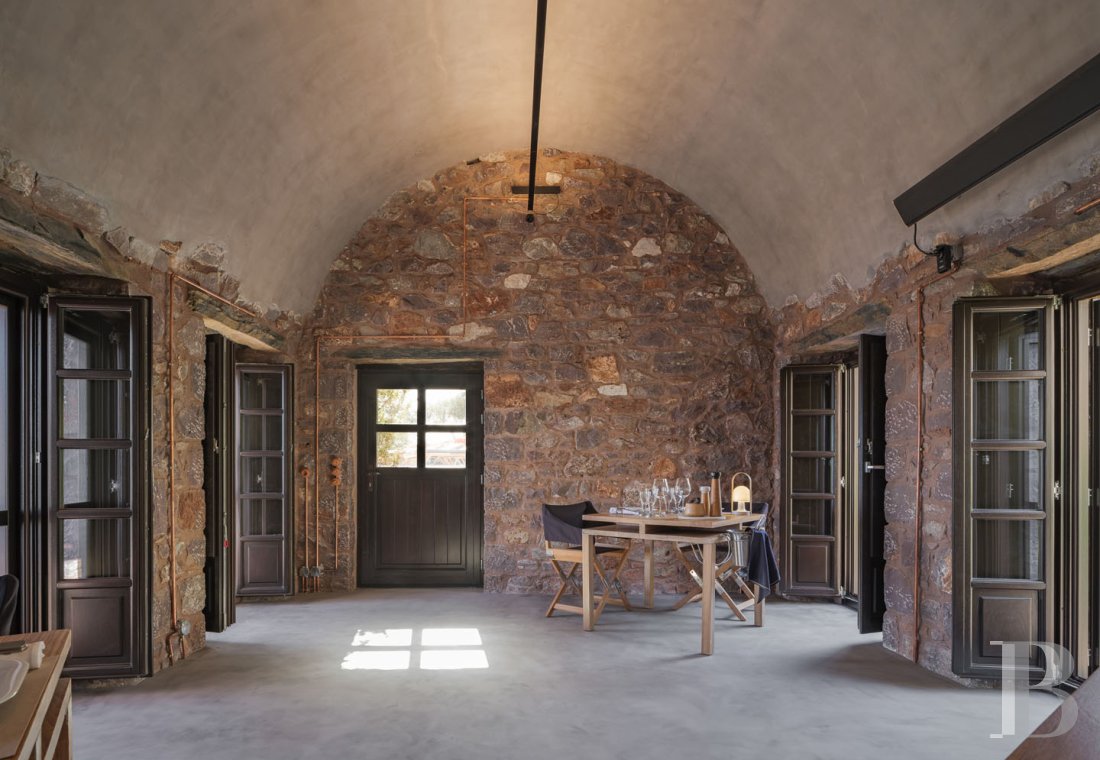 An old tower house transformed into an intimate hotel with expansive views of the Mani peninsula, to the south of the Peloponnese - photo  n°40