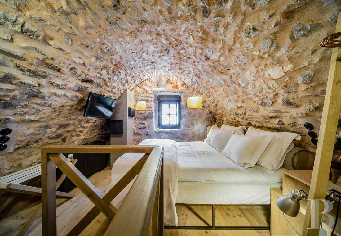 An old tower house transformed into an intimate hotel with expansive views of the Mani peninsula, to the south of the Peloponnese - photo  n°10