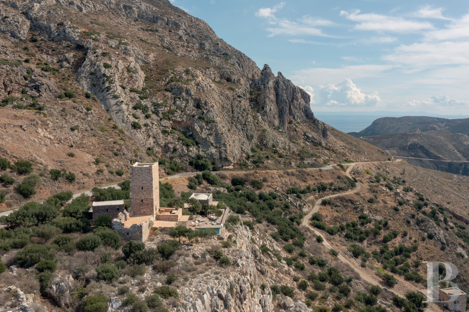 An old tower house transformed into an intimate hotel with expansive views of the Mani peninsula, to the south of the Peloponnese - photo  n°34