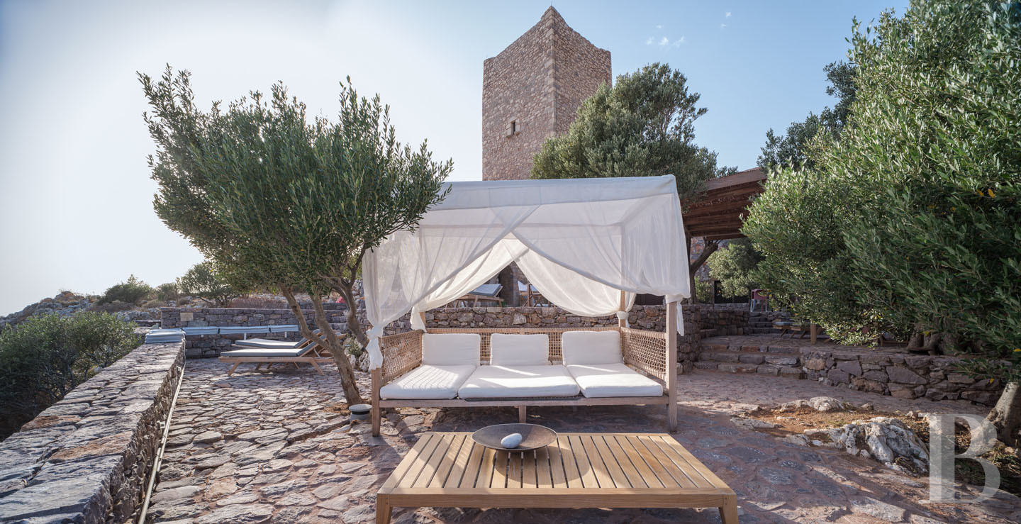 An old tower house transformed into an intimate hotel with expansive views of the Mani peninsula, to the south of the Peloponnese - photo  n°43
