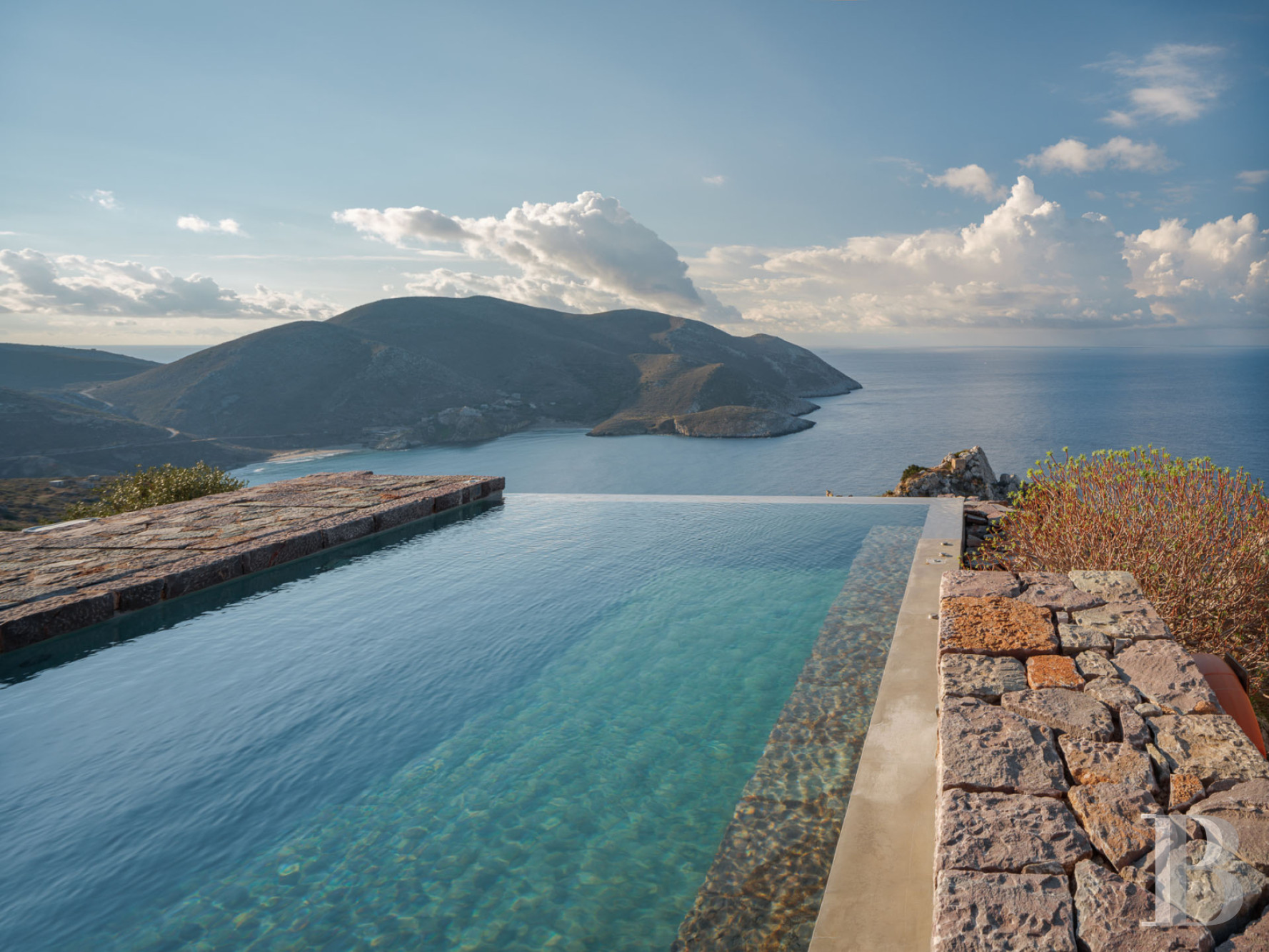 An old tower house transformed into an intimate hotel with expansive views of the Mani peninsula, to the south of the Peloponnese - photo  n°9