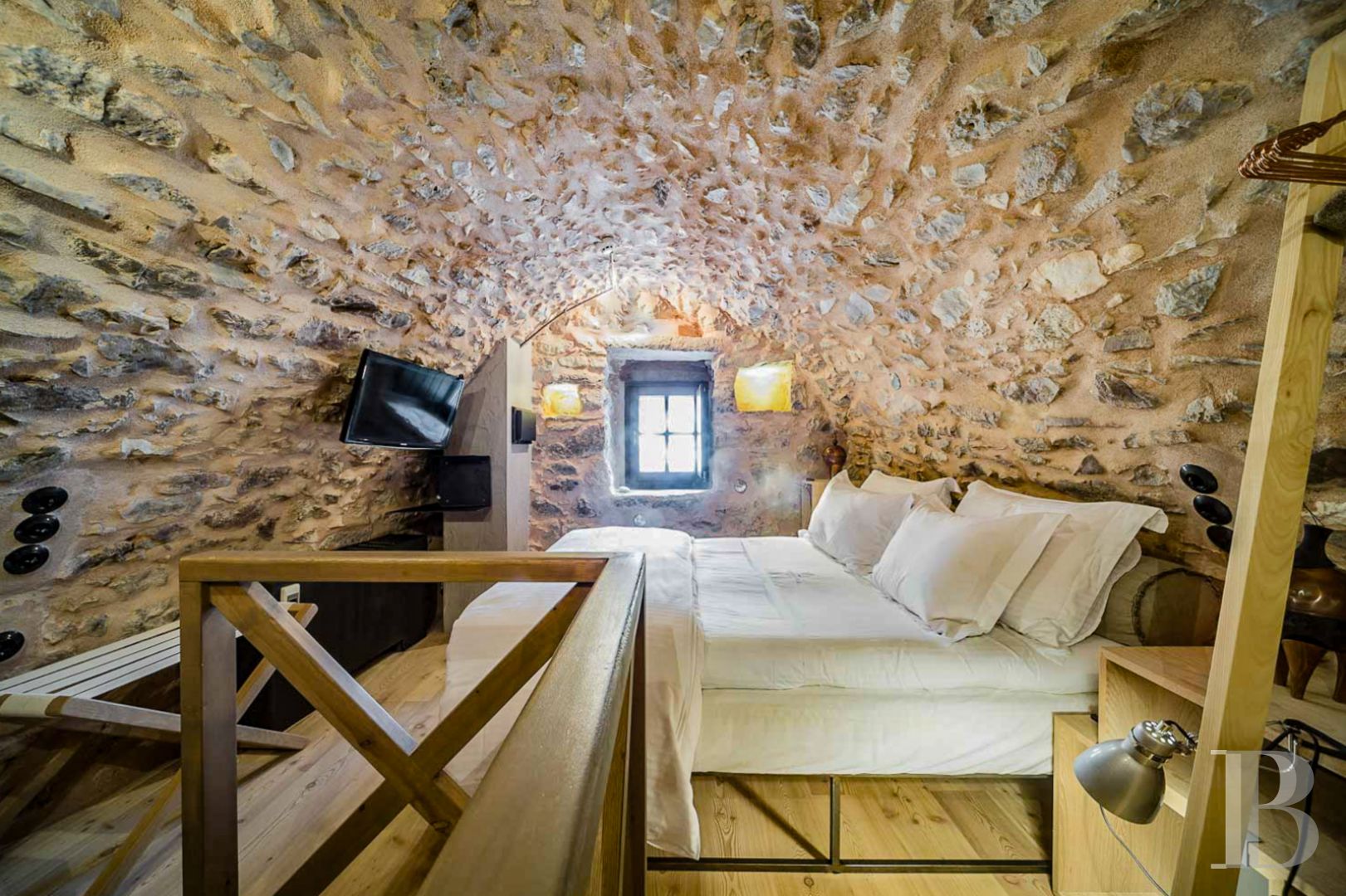 An old tower house transformed into an intimate hotel with expansive views of the Mani peninsula, to the south of the Peloponnese - photo  n°10