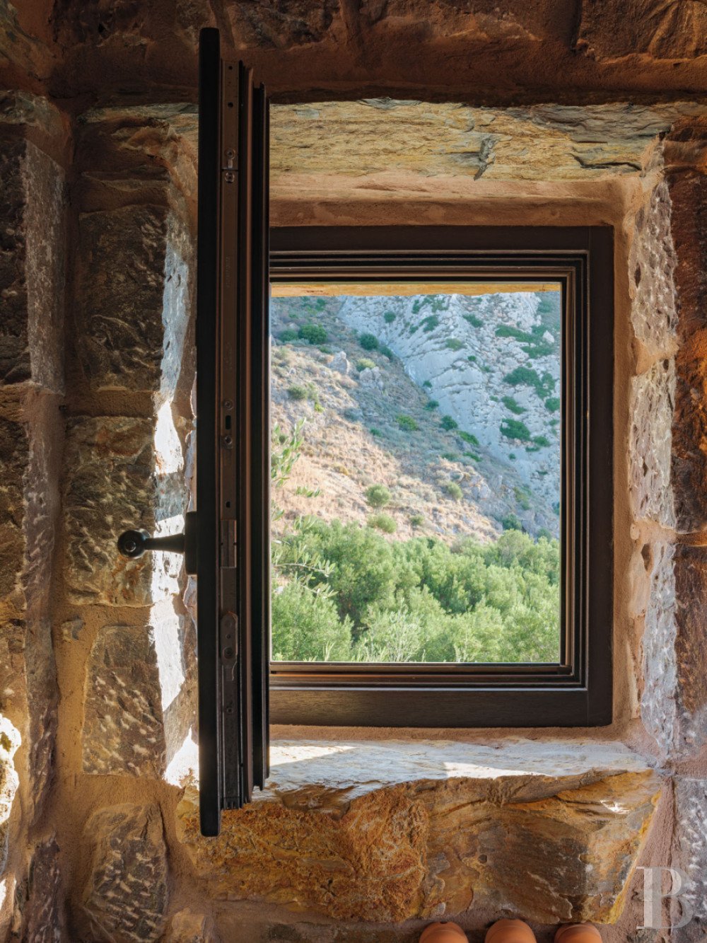 An old tower house transformed into an intimate hotel with expansive views of the Mani peninsula, to the south of the Peloponnese - photo  n°24