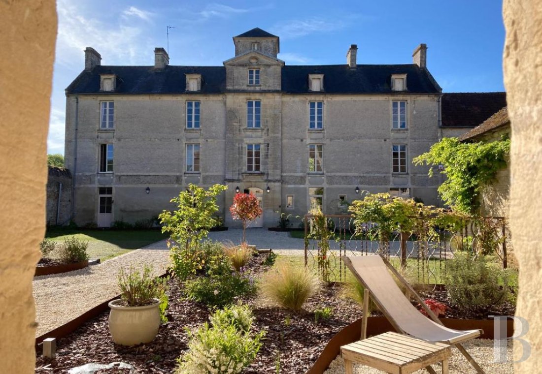 A former hotel reacquainted with hosting in a Calvados village, between Caen and Bayeux - photo  n°1