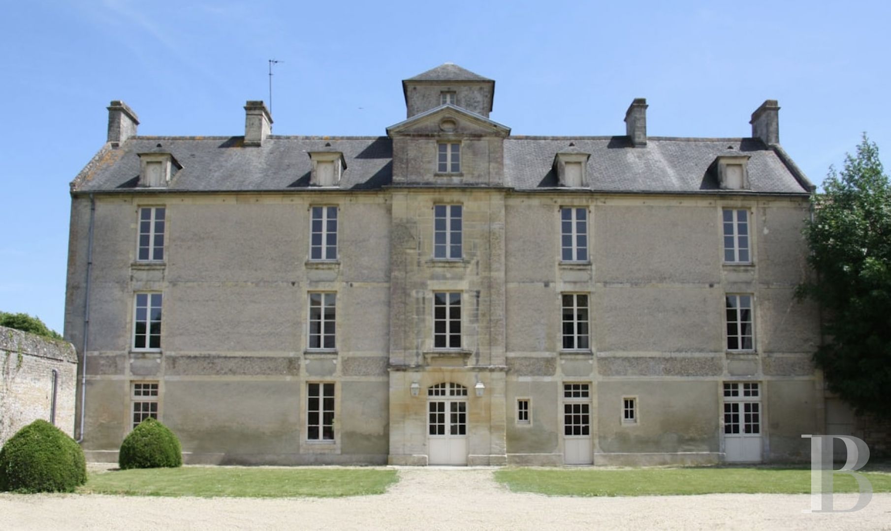 A former hotel reacquainted with hosting in a Calvados village, between Caen and Bayeux - photo  n°1