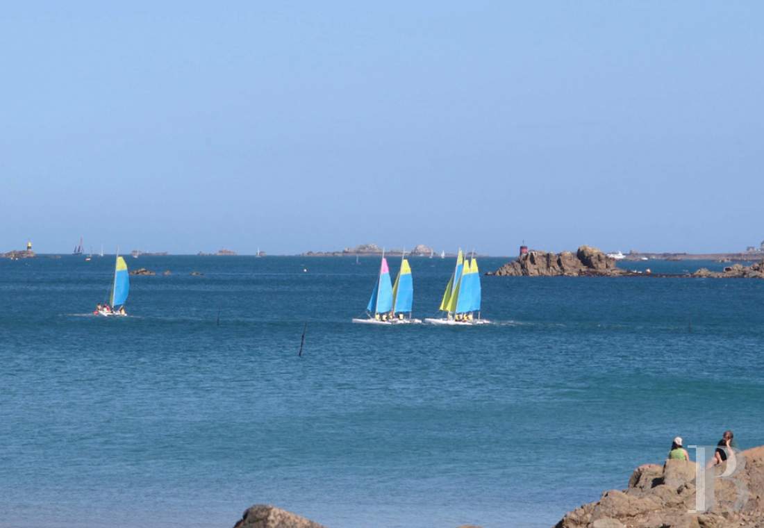 A house and island at the mouth of the Trieux in the Côtes d´Armor - photo  n°33