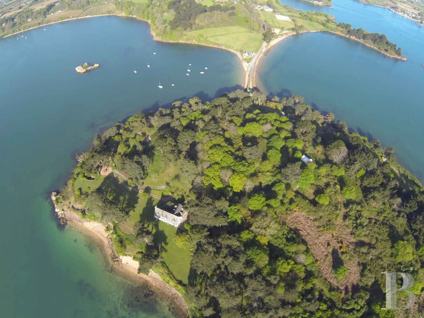 Dans les Côtes d’Armor, une maison et son île à l’embouchure du Trieux - photo  n°1